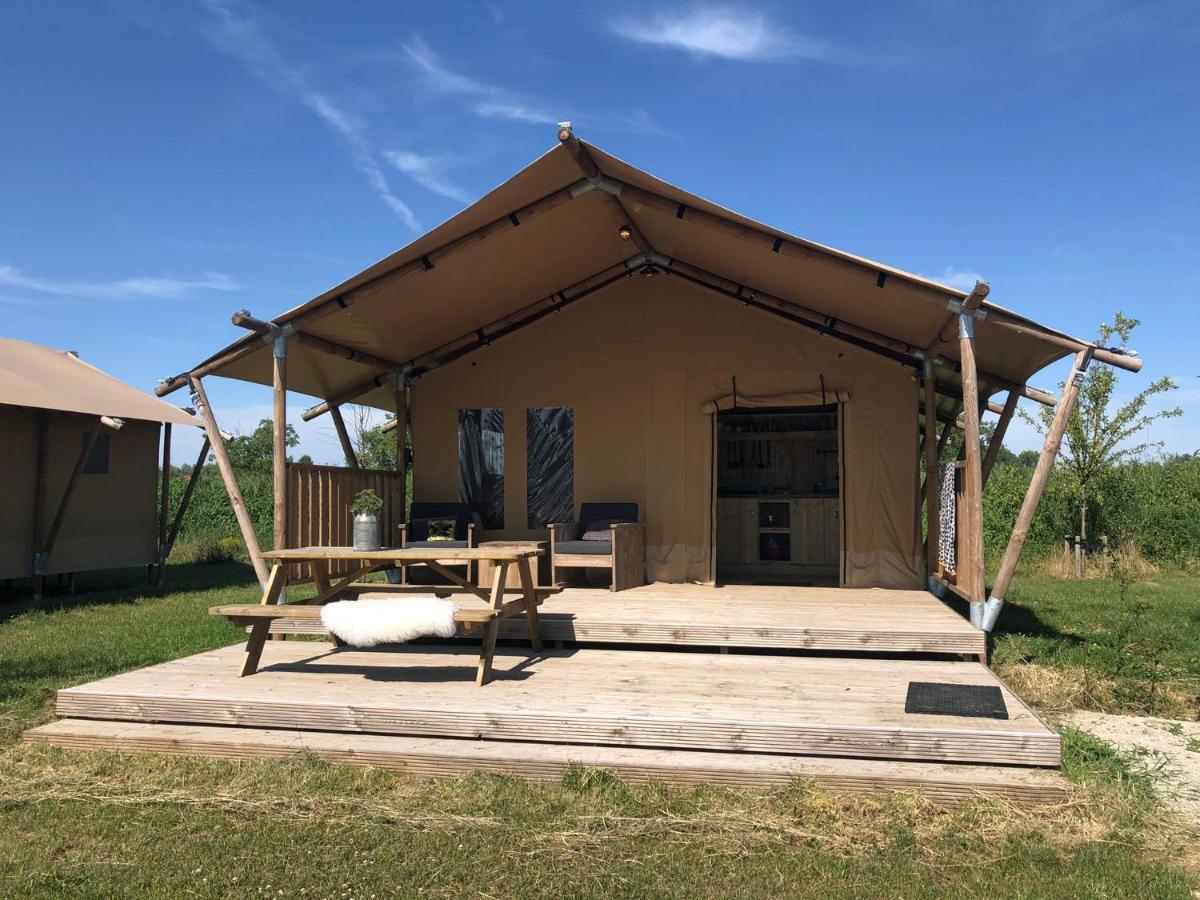 De Hazelaarshof Luxe Glampingtent Bij Natuurgebied De Millingerwaard Kekerdom Kültér fotó